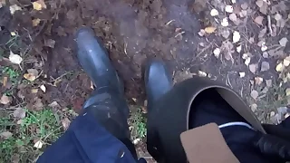 Brokes dirty rubberboots